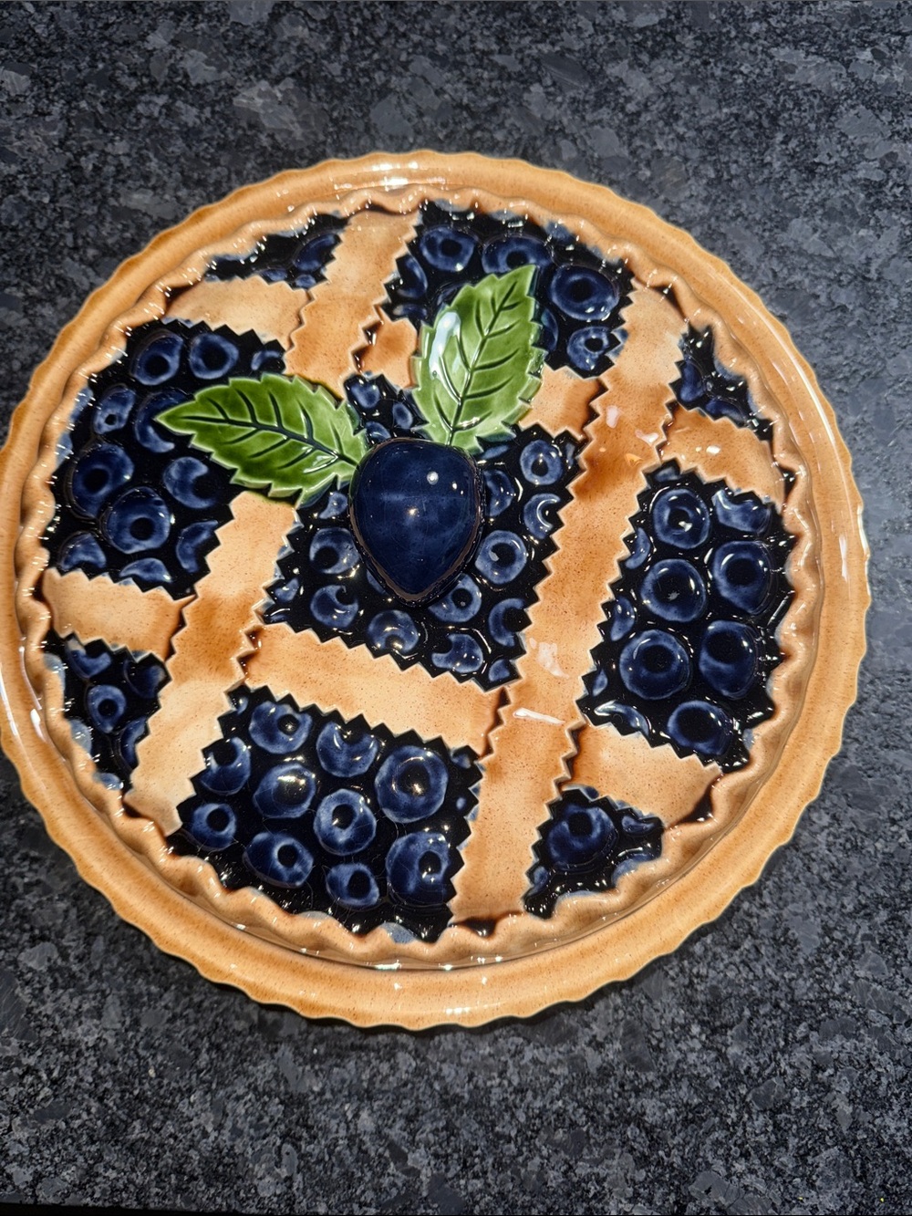NWOT Vintage Hand-Painted Blueberry Ceramic Pie Plate with Green Leaf Accent